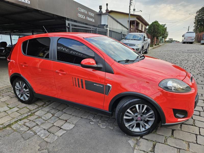 FIAT - PALIO - 2012/2012 - Vermelha - R$ 37.900,00