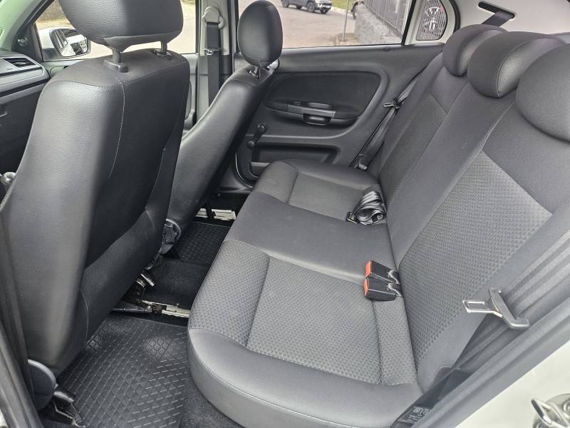VOLKSWAGEN - VOYAGE - 2018/2019 - Branca - R$ 47.900,00