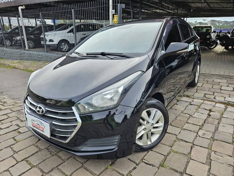 HYUNDAI - HB20S - 2015/2016 - Preta - R$ 51.900,00