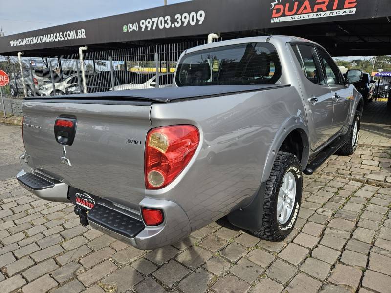 MITSUBISHI - L200 TRITON - 2013/2013 - Prata - R$ 107.900,00