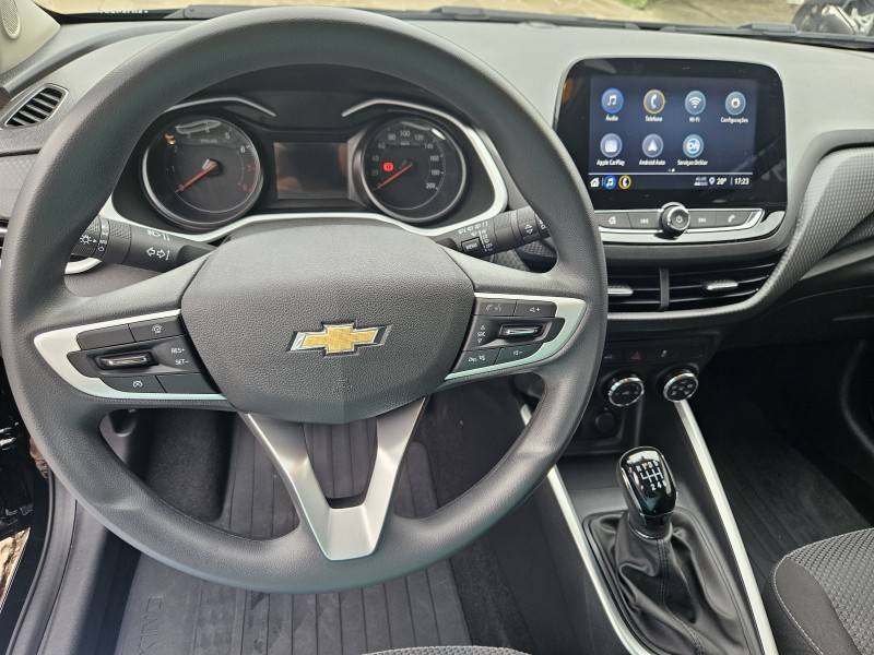 CHEVROLET - ONIX - 2024/2025 - Preta - R$ 77.900,00