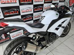 KAWASAKI - NINJA 300 - 2014/2015 - Branca - R$ 21.900,00