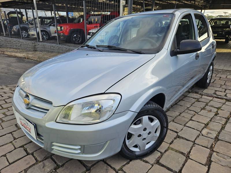 CHEVROLET - CELTA - 2008/2009 - Prata - R$ 24.900,00