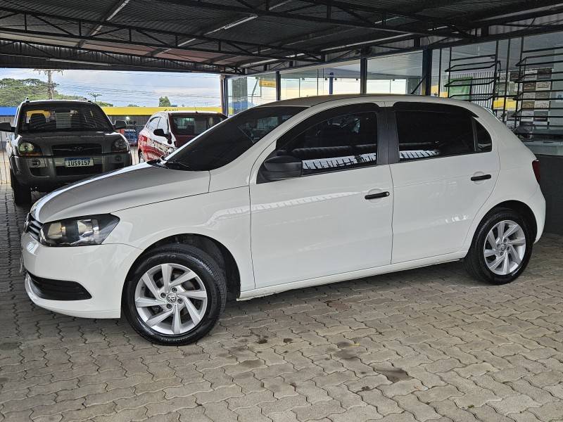 VOLKSWAGEN - GOL - 2013/2014 - Branca - R$ 36.900,00