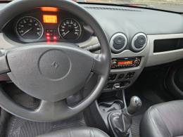 RENAULT - SANDERO - 2010/2011 - Vermelha - R$ 31.900,00