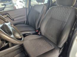 CHEVROLET - CLASSIC - 2005/2005 - Branca - R$ 21.900,00