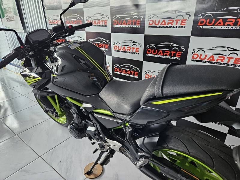 KAWASAKI - Z650 SE - 2020/2021 - Preta - R$ 38.900,00