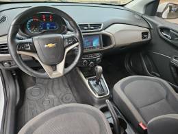 CHEVROLET - PRISMA - 2015/2016 - Branca - R$ 57.900,00