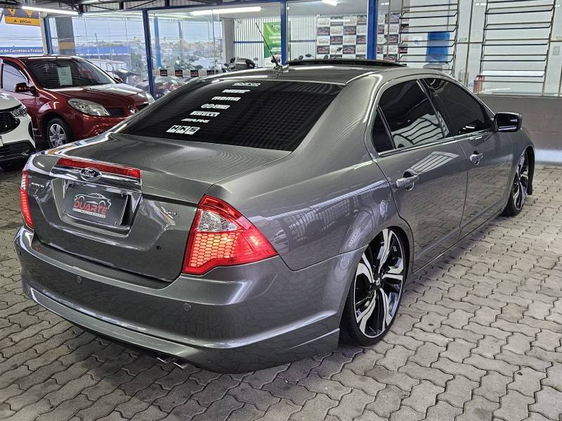 FORD - FUSION - 2011/2011 - Cinza - R$ 48.900,00