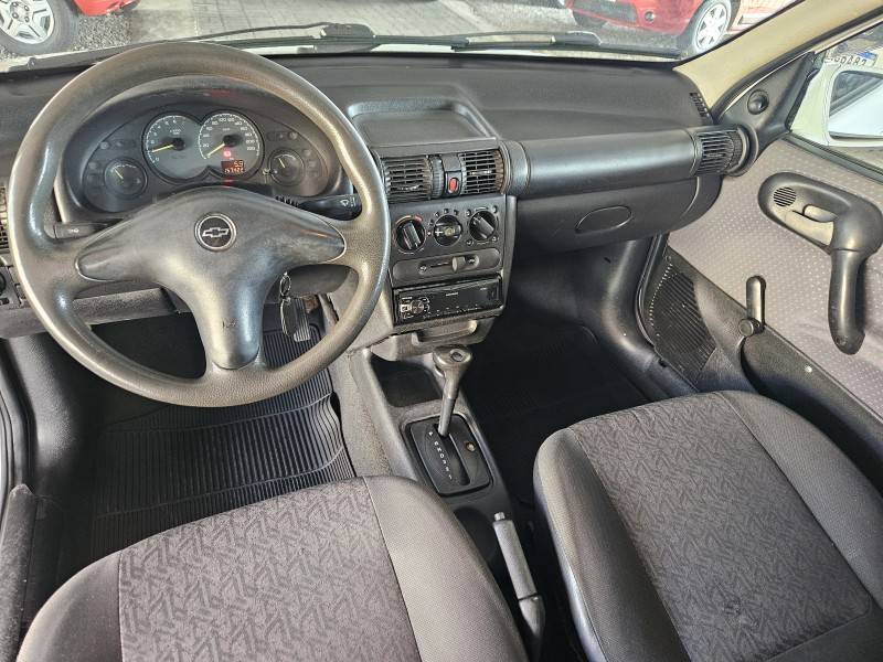 CHEVROLET - CLASSIC - 2005/2005 - Branca - R$ 21.900,00