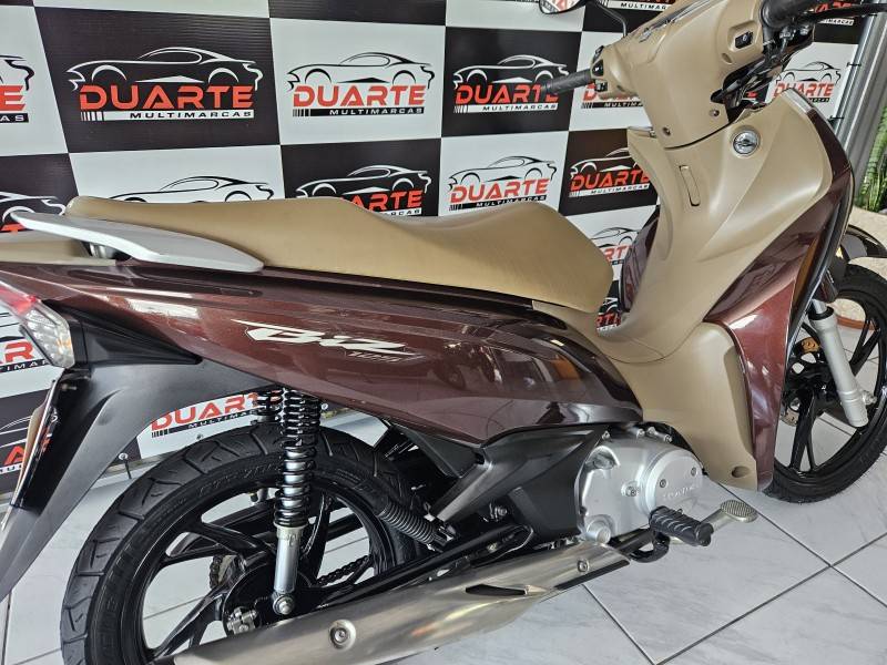 HONDA - BIZ 125 - 2020/2021 - Marrom - R$ 15.500,00