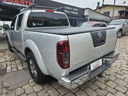 NISSAN - FRONTIER - 2013/2014 - Prata - R$ 89.900,00