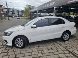 VOLKSWAGEN - VOYAGE - 2018/2019 - Branca - R$ 47.900,00