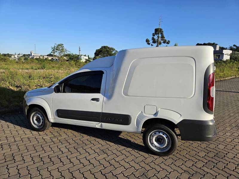 FIAT - FIORINO - 2016/2017 - Branca - R$ 64.900,00