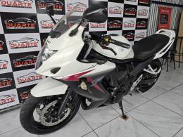 SUZUKI - GSX - 2011/2012 - Branca - R$ 29.900,00