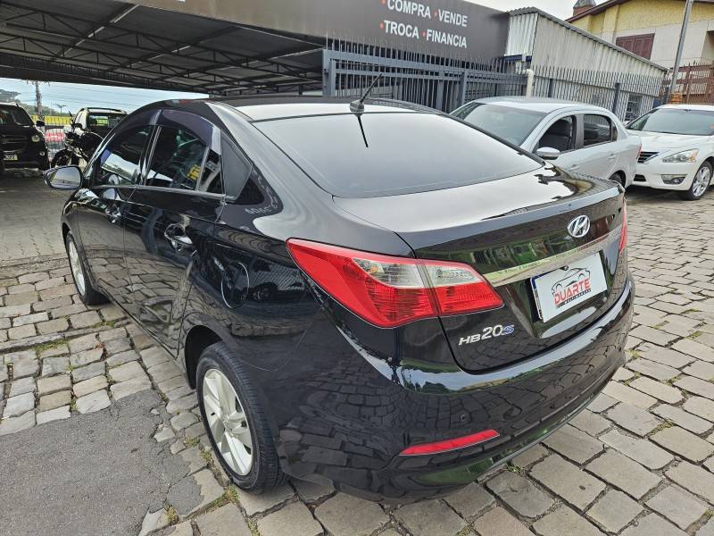 HYUNDAI - HB20S - 2015/2016 - Preta - R$ 51.900,00