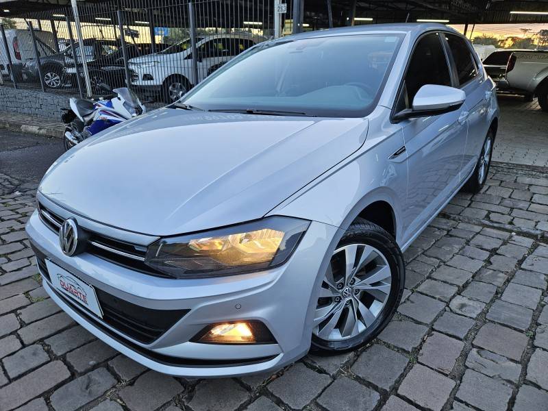 VOLKSWAGEN - POLO - 2018/2019 - Prata - R$ 75.900,00