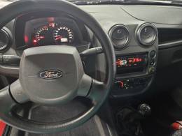 FORD - KA - 2011/2012 - Vermelha - R$ 25.900,00