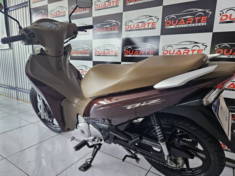 HONDA - BIZ 125 - 2020/2021 - Marrom - R$ 15.500,00