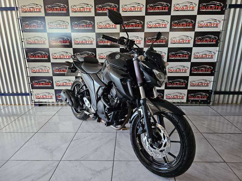 YAMAHA - FAZER - 2018/2018 - Preta - R$ 18.900,00