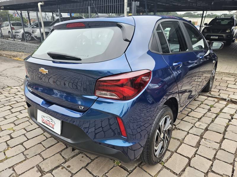 CHEVROLET - ONIX - 2023/2024 - Azul - R$ 72.900,00