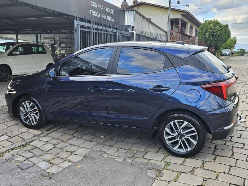 HYUNDAI - HB20 - 2022/2023 - Azul - R$ 68.900,00