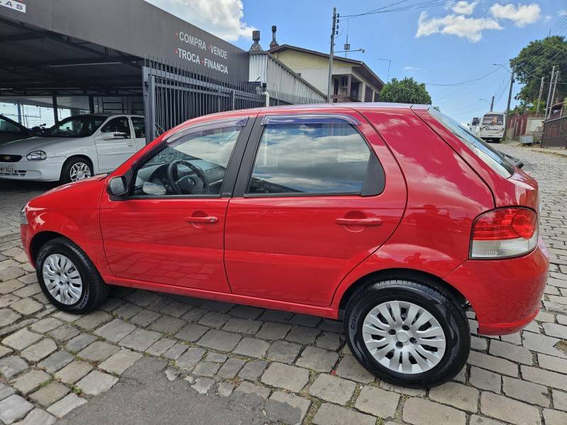 FIAT - PALIO - 2007/2008 - Vermelha - R$ 26.900,00