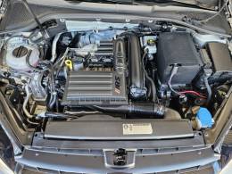 VOLKSWAGEN - GOLF - 2015/2016 - Prata - R$ 88.900,00