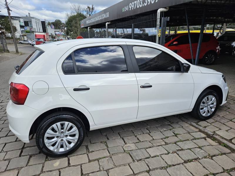 VOLKSWAGEN - GOL - 2017/2017 - Branca - R$ 45.900,00