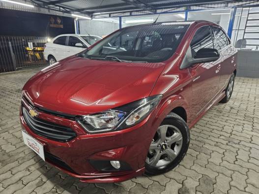 CHEVROLET - ONIX - 2017/2018 - Vermelha - R$ 62.900,00