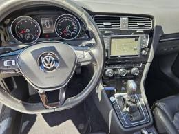 VOLKSWAGEN - GOLF - 2015/2016 - Prata - R$ 91.900,00